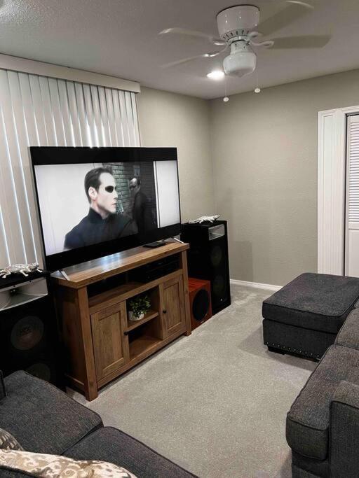 דאלאס 2 Bedroom Luxury Home.. Wooden Floors And Ceilings מראה חיצוני תמונה